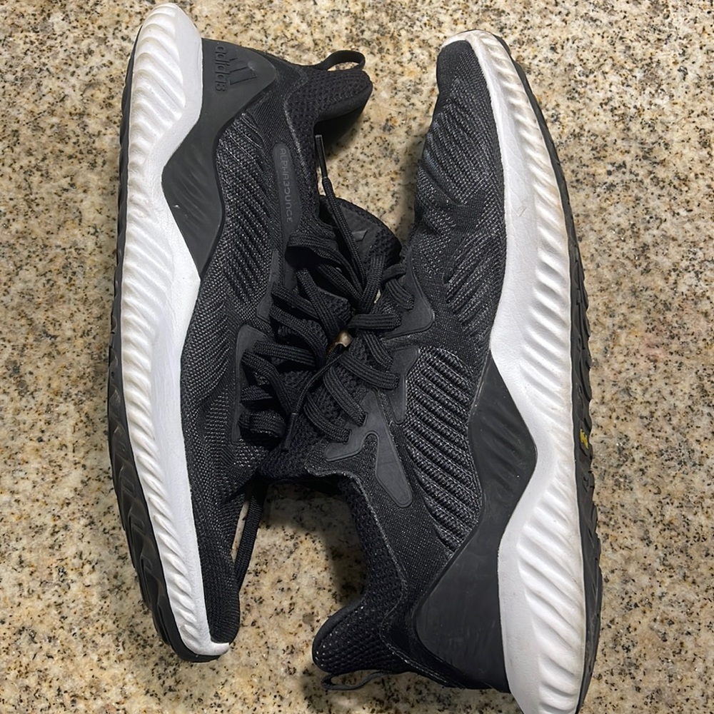 Adidas AlphaBounce Shoes Women’s Size 12 / Men’s Size 10.5